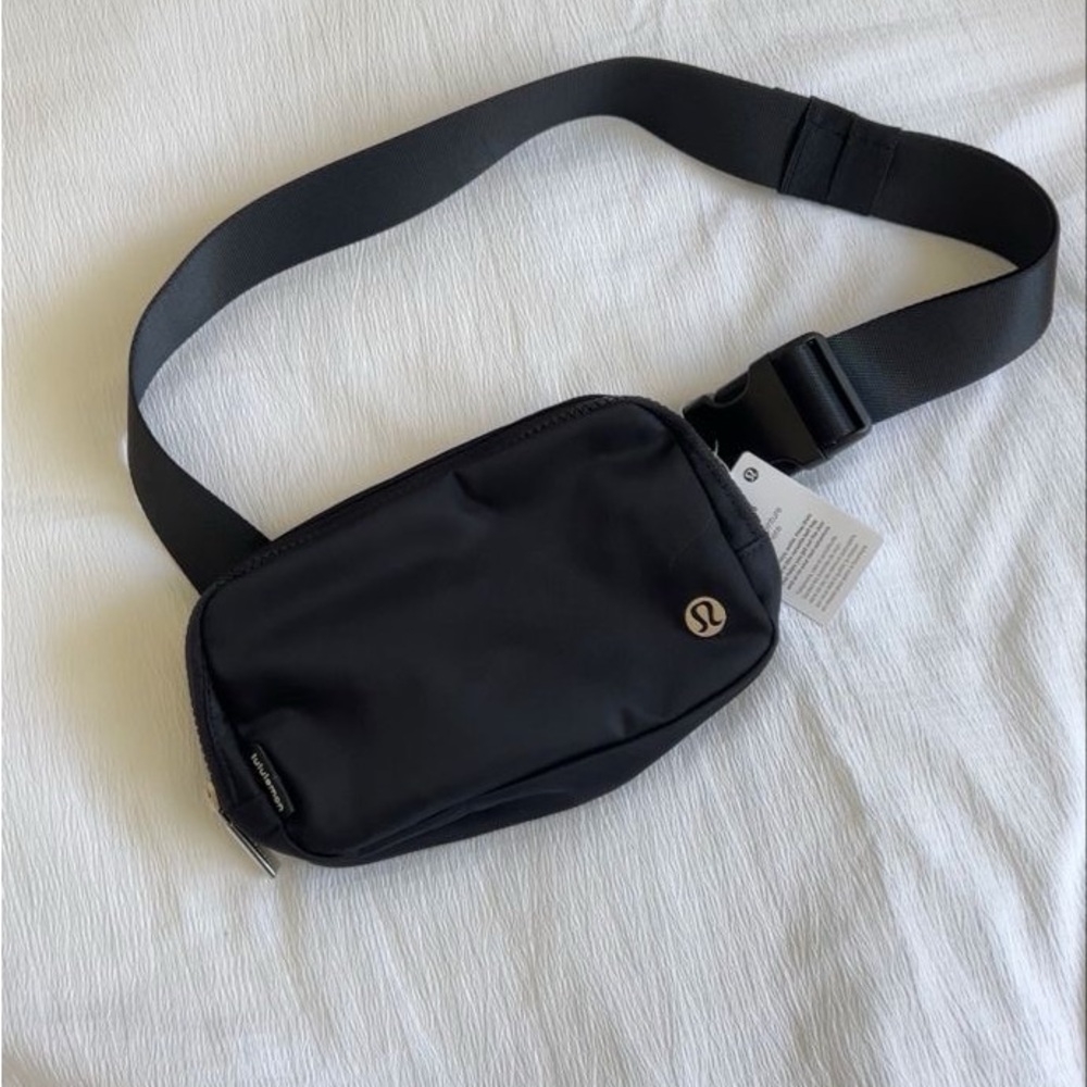 lululemon athletica Black Belt Bag